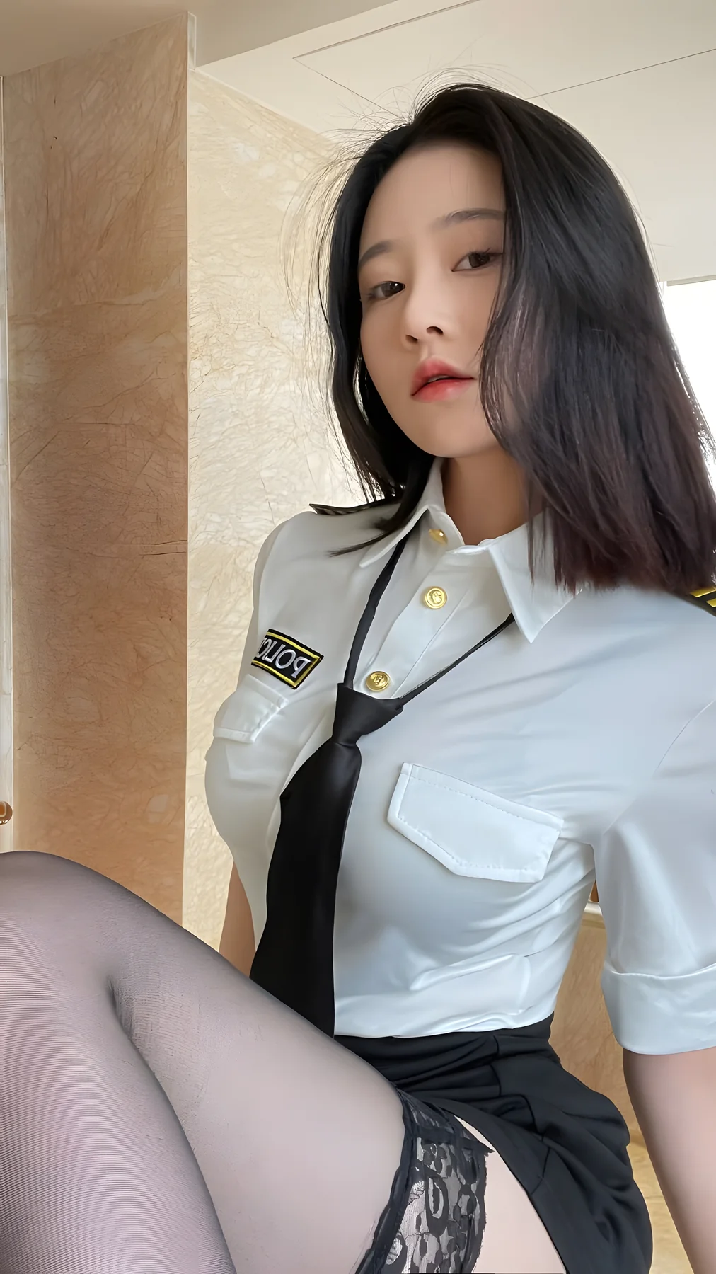 年年nnian-涩女警[82P-466MB]-趣味社