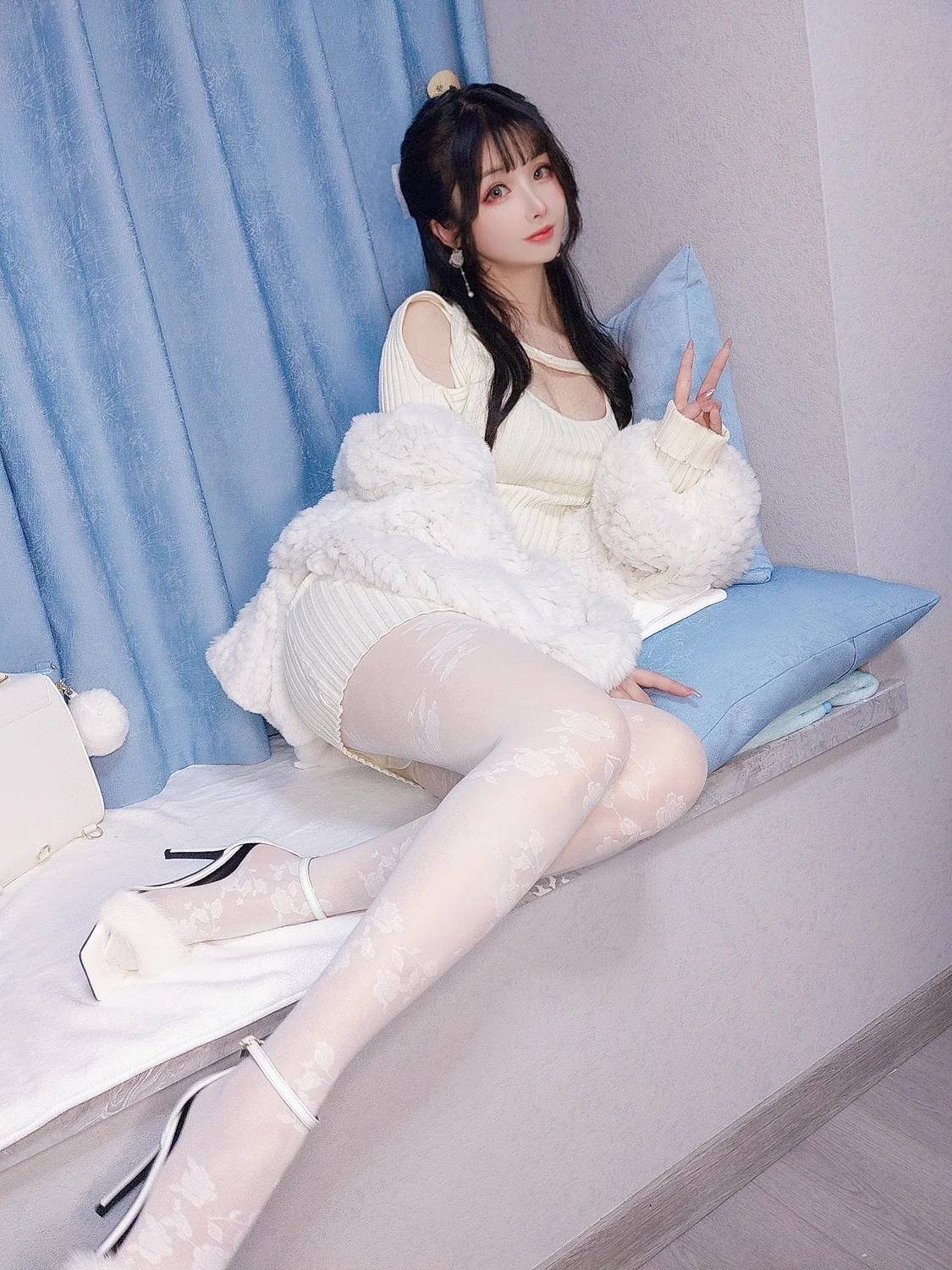 rioko凉凉子-元宵节特辑[25P3V-169MB]-趣味社