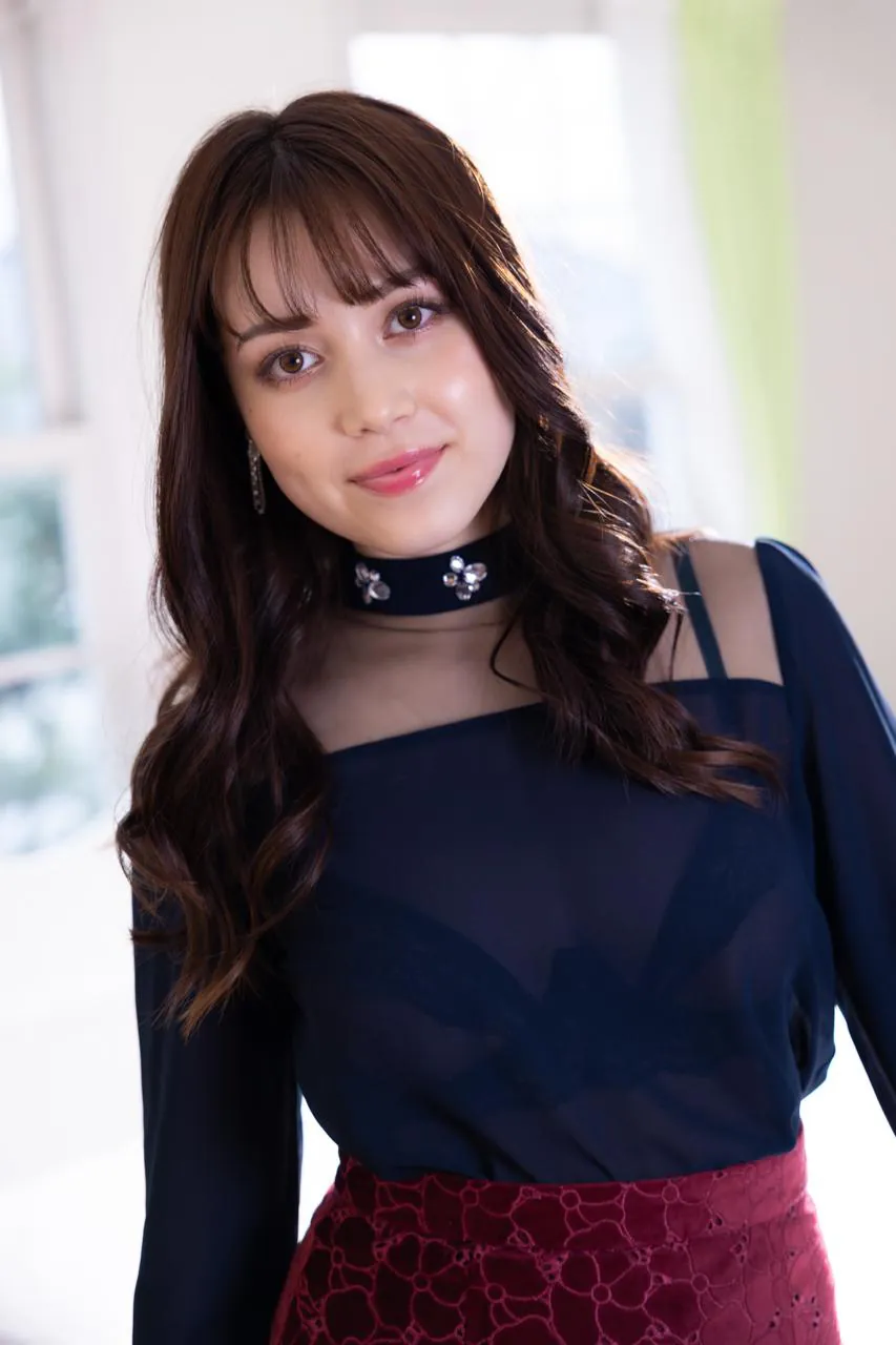 ミッシェル愛美　写真集「奇跡の雫」-趣味社