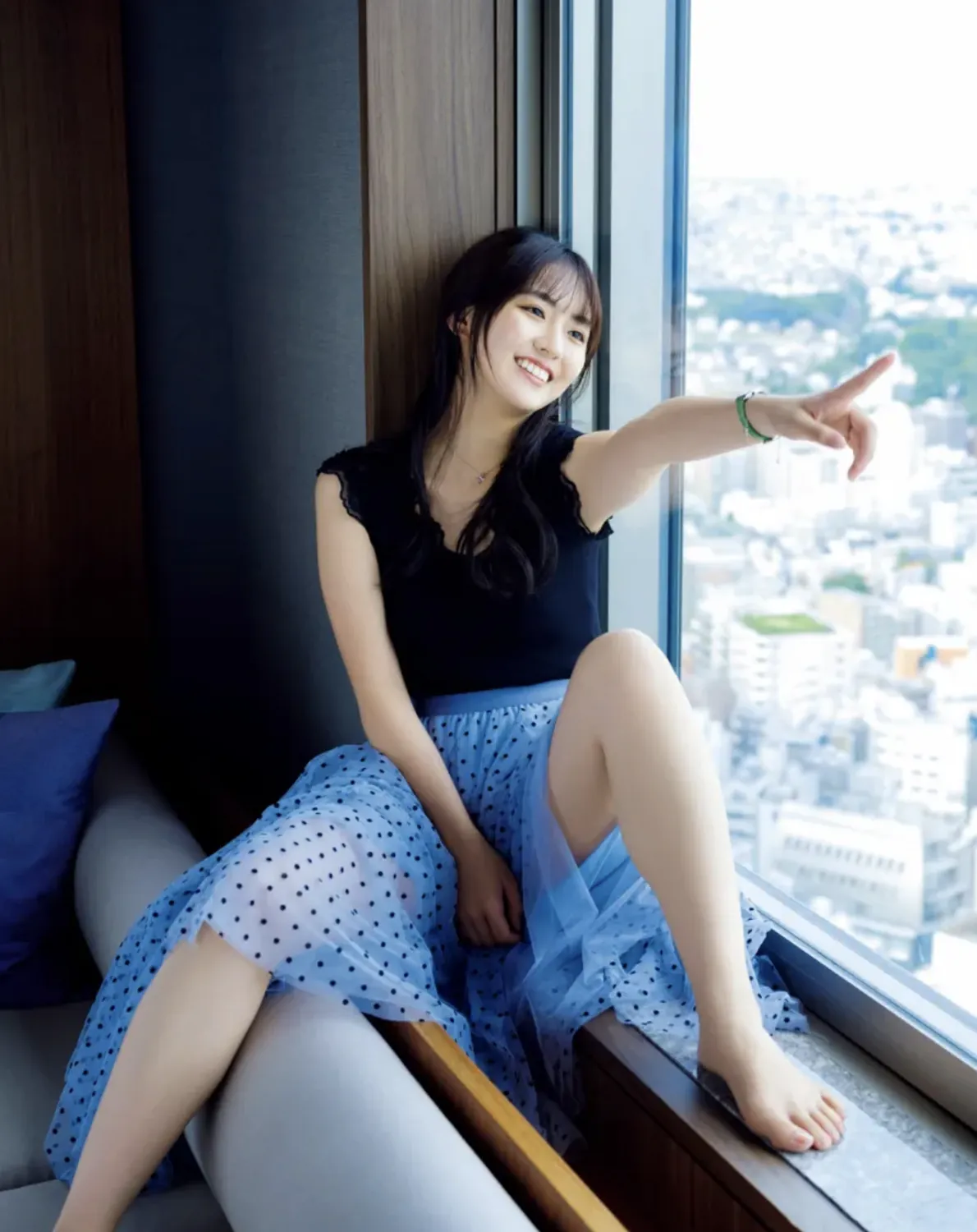 [FRIDAY] 2022.12.16 豊田ルナ 二十歳の吐息-趣味社