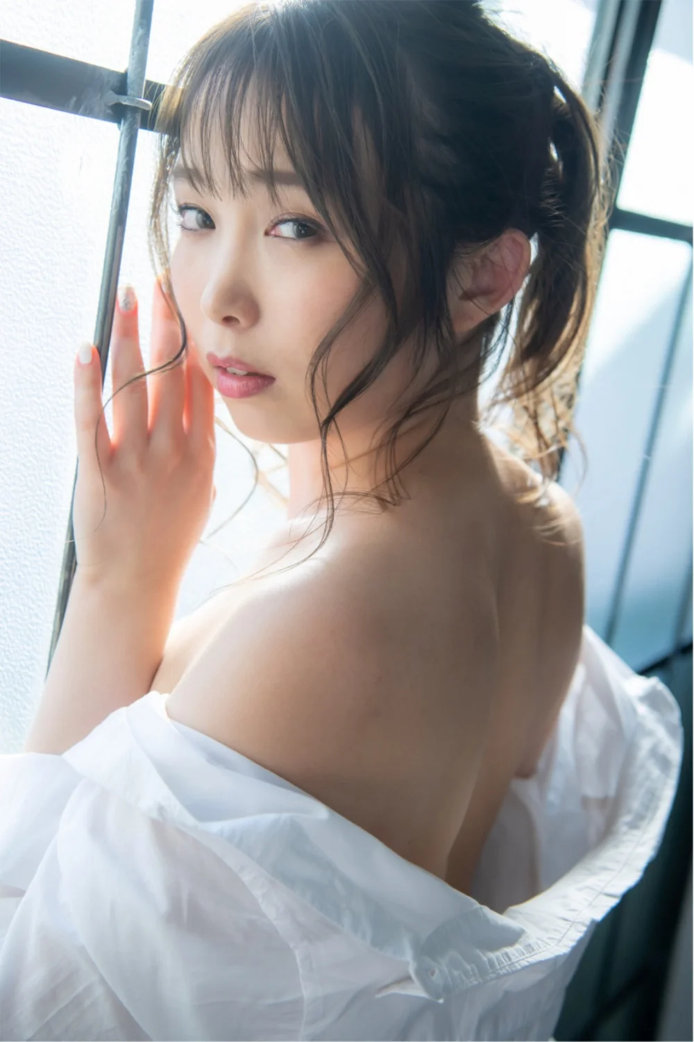 BON VOYAGE 桐谷なお【ヘアヌード写真集】 (2021-07-16)-趣味社