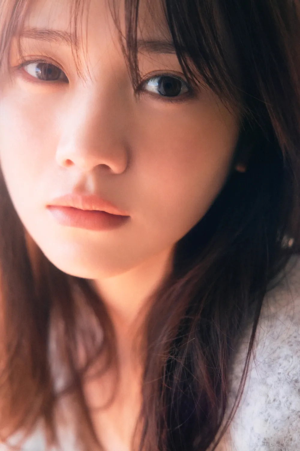 乃木坂46 田村真佑 1st写真集 『 恋に落ちた瞬間 』2023.08.01-趣味社