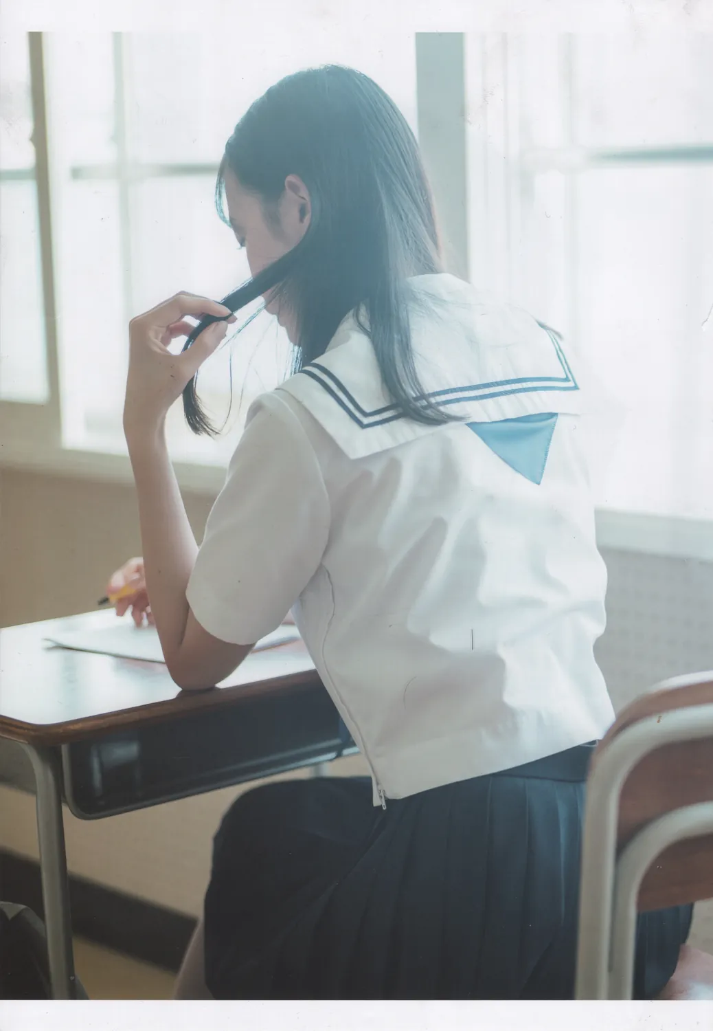 [Photobook] Yui Yokoyama 横山結衣 1st Photobook – Immature Light 未熟な光 (2021-02-22)-趣味社